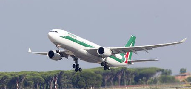 Salta incontro su contratto Alitalia