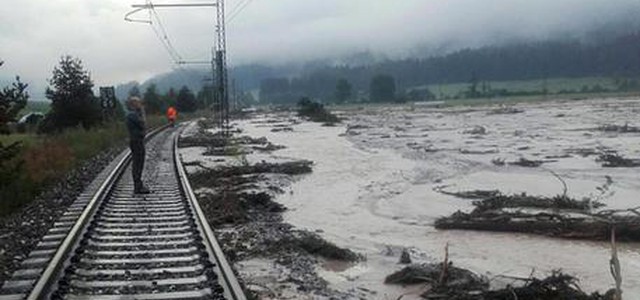 Maltempo, 4 morti sulle Alpi tra Friuli, Bellunese, Marmolada e Adamello