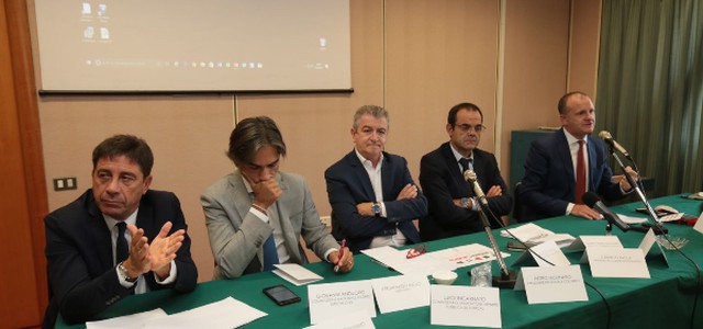 “Cantiere Calabria” dedicato all’acqua pubblica