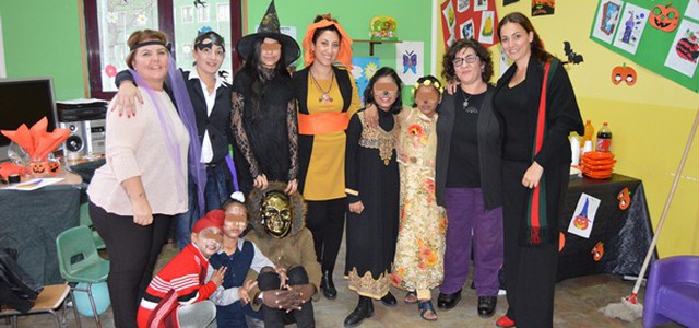 Festa di Halloween con i piccoli migranti del Regional Hub di Sant'Anna