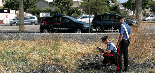 Incendi intorno la città di Crotone: i Carabinieri arrestano un piromane in flagranza