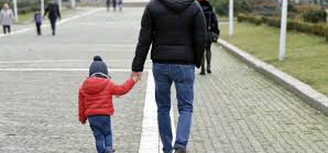 Coronavirus: sì a camminata genitore-figlio, no a jogging
