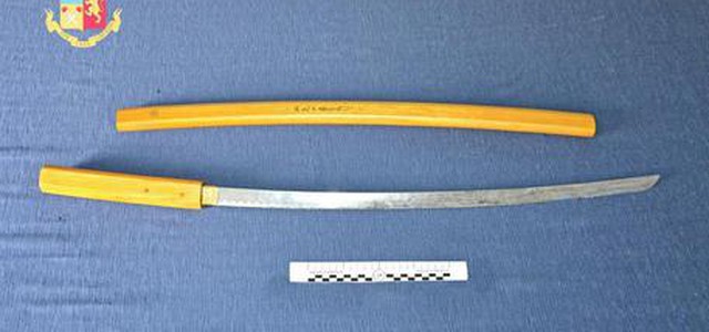 Andava in giro con una Katana, denunciato