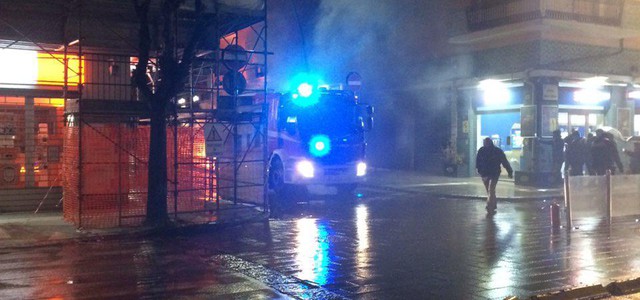 Due incendi nella notte, sconosciute le cause