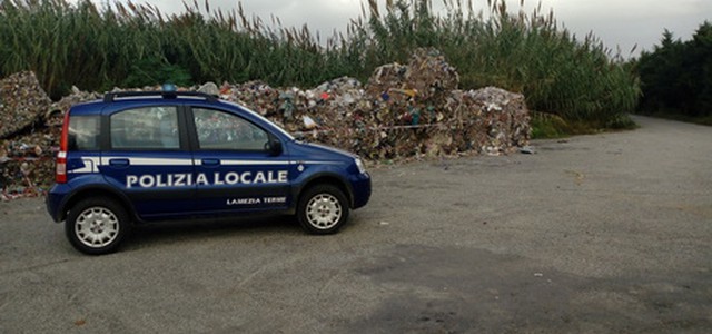 Discarica abusiva sequestrata a Lamezia