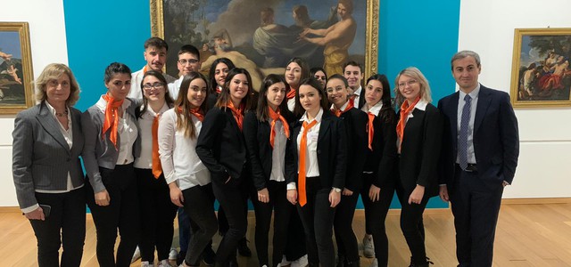 CARDAMONE: “APPRENDISTI CICERONI DELL’ISTITUTO GRIMALDI-PACIOLI PER LA MOSTRA SU BERNINI E IL BAROCCO AL COMPLESSO SAN GIOVANNI”