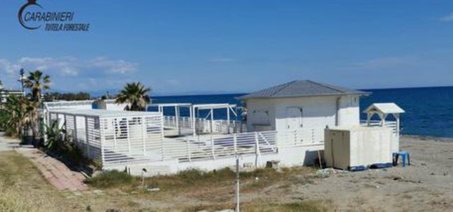 Sequestrato lido balneare