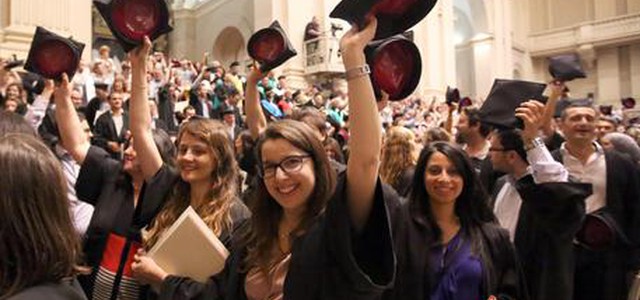 Scuola: 70% diplomati continua studi