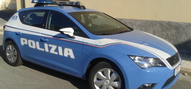 Con droga alla fermata del bus, due arresti