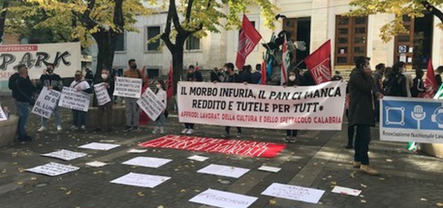 Dpcm: manifestazione lavoratori dello spettacolo a Cosenza