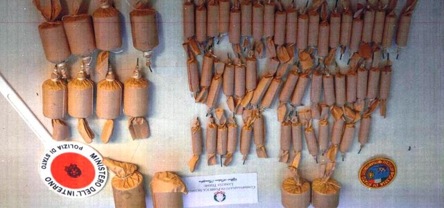 Sequestrati prodotti pirotecnici illegali