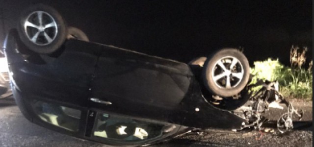 Auto si ribalta nel Vibonese, ferito un giovane
