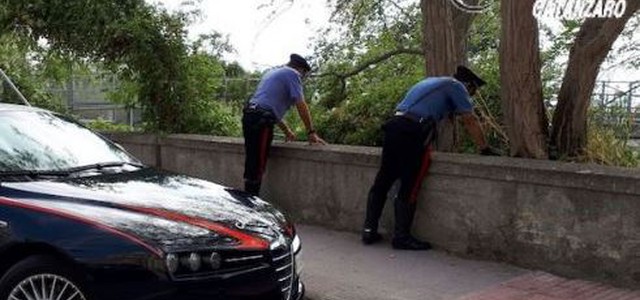 Beccato mentre accende il fuoco, arrestato 33enne a Catanzaro