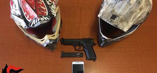 Banda compie rapina a coppia, un arresto
