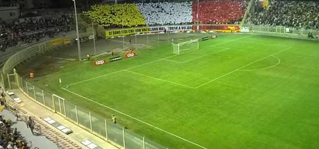 Catanzaro - Casertana, 2-1 buona la prima davanti ai 7.000 del Ceravolo