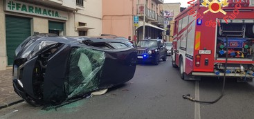 Incidente stradale a Botricello, due feriti (Foto)