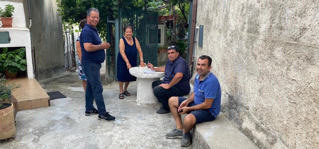 “Per Belcastro” crede nell’albergo diffuso. Sopralluogo del candidato sindaco Antonio Torchia con il tecnico di una società interessata alla ristrutturazione di 40 alloggi