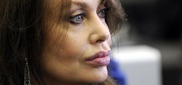 Berlusconi-Lario: lei non ha diritto a 1.4 mln mensili