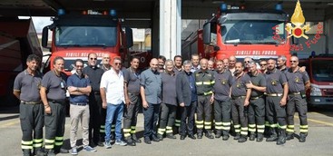 Visita del Vescovo Schillaci al Distaccamento Aeroportuale VVF di Lamezia (FOTO)