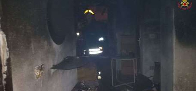 Incendio in abitazione, salvi occupanti