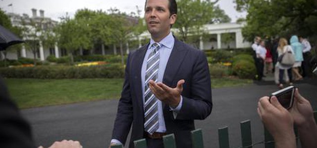 Trump Jr posta scambio mail su incontro