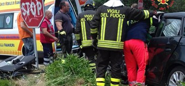 Scontro tra due auto a Catanzaro, due feriti