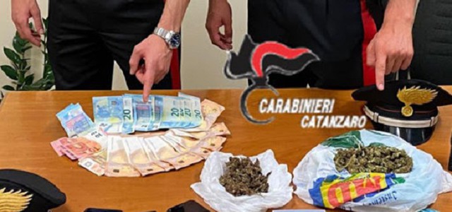 Spaccio di droga, arrestati due 30enni nel Catanzarese