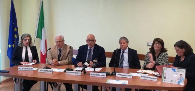 Parte il progetto “l’infermiere in farmacia”. Federfarma lancia l’assistenza a domicilio
