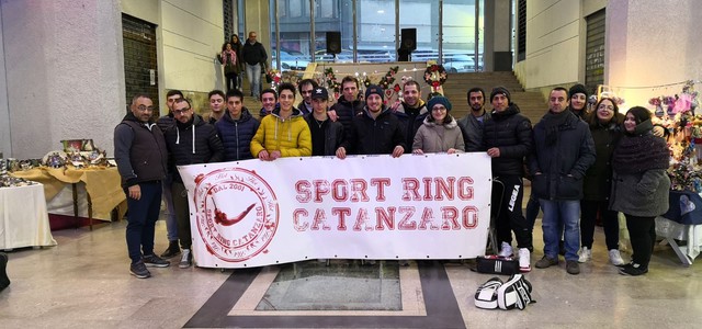Lezioni gratuite di difesa personale e boxe rivolte alle donne di ogni età in galleria Mancuso
