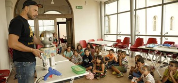 Grande successo per la mostra "Teneri bulloni" di Sirelli