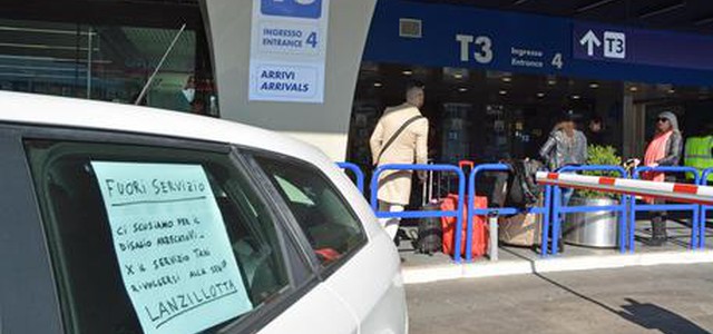Uber: servizio taxi bloccato a Roma. Proteste a Torino e a Milano