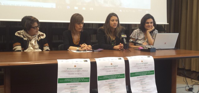 Lobello a conferenza stampa finale progetto "Trame di seta"