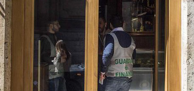 Assunta Madre, sigilli al ristorante dei vip a Roma: 6 arresti