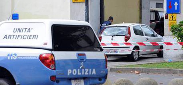Ordigno artigianale vicino a scuola