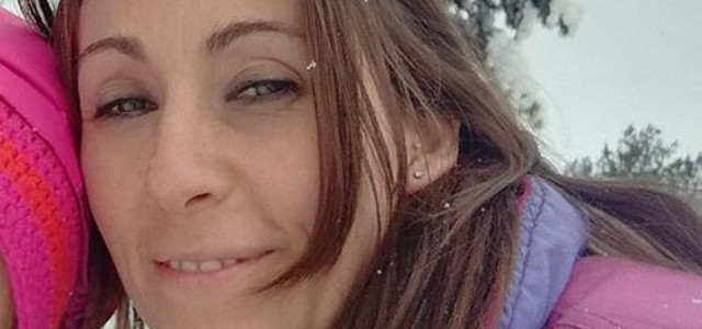 Morta dopo febbre alta: a Cropani straziante addio alla giovane madre