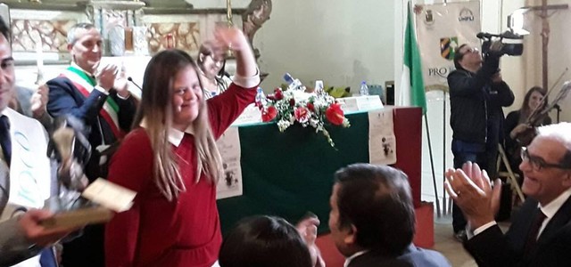 Premio “Carmela Borelli madre eroica” a Nicole Orlando: «vietato dire non ce la faccio!» (VIDEO)