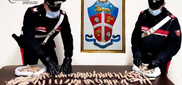 Botti: avevano 3,6 chili di candelotti pirotecnici, denunciati
