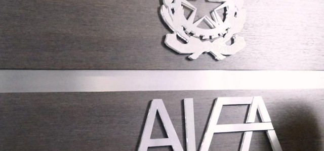 Vaccini anti Covid, “per Aifa erano sicuri ed efficaci ma non aveva dati”: aperta indagine