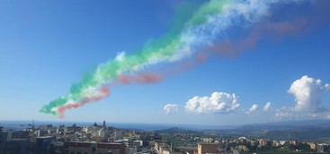 Frecce Tricolori più di un'ora prima su Catanzaro (FOTOGALLERY e VIDEO)