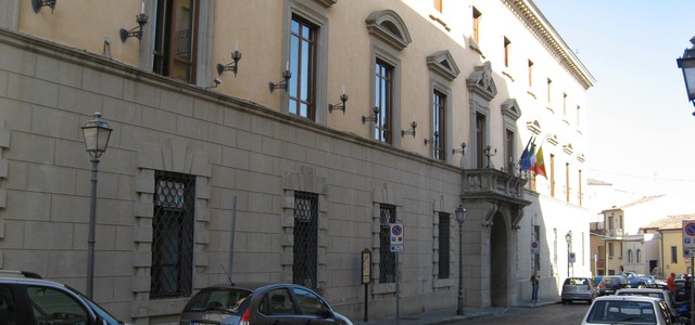 Scuole chiuse anche domani a Catanzaro: problemi con l'erogazione dell'acqua in città