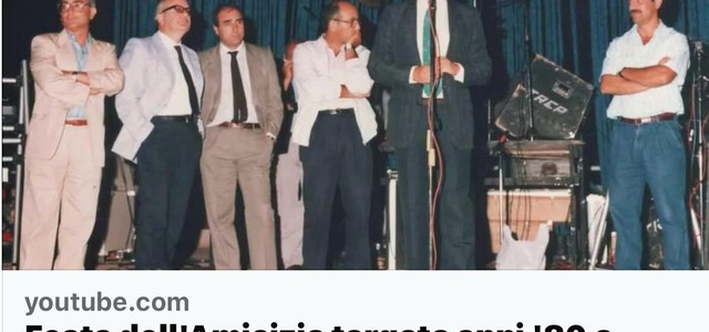 LA POLITICA È BELLA.