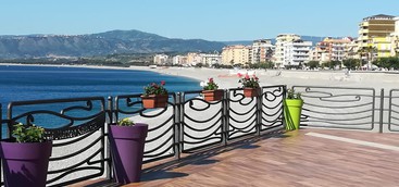 Lungomare - Abramo ringrazia i volontari che hanno abbellito terrazza Saliceti