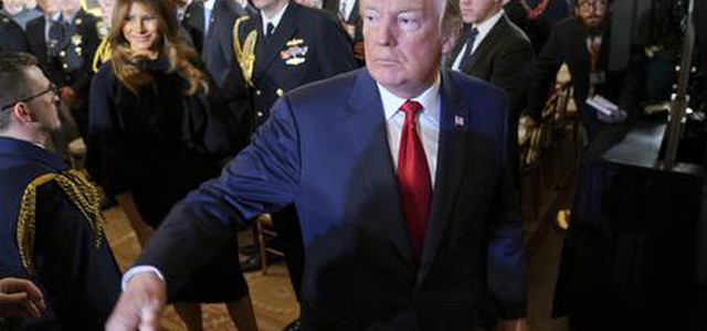 Crolla la popolarità di Trump, mai un presidente così male