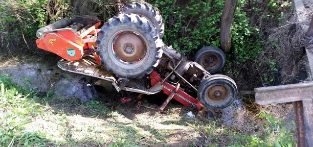 Giovane muore schiacciato dal trattore nel Reggino