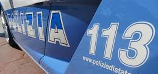 Non paga conto al bar e si scaglia contro poliziotti, arrestato 34enne