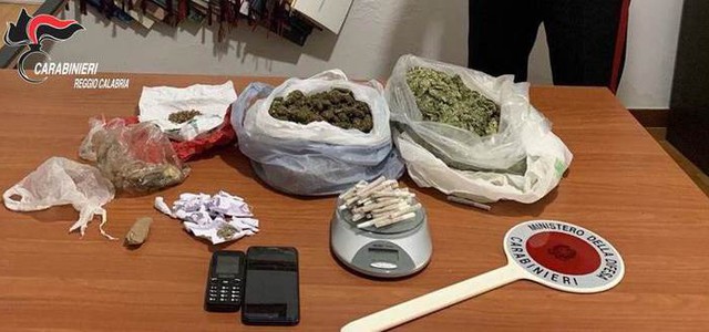Bazar di droga nella tendopoli - arrestato cittadino del Gambia di 24 anni