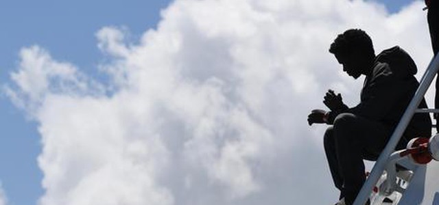 Migranti: in 650 a Catania, anche 9 morti
