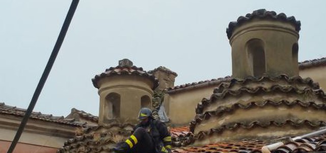 Fulmine danneggia chiesa nel reggino