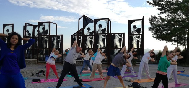 Successo alla IV edizione della giornata internazionale della yoga.
