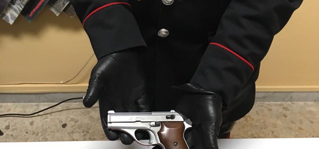 Lite per una eredità, pensionato ferisce fratello a colpi di pistola